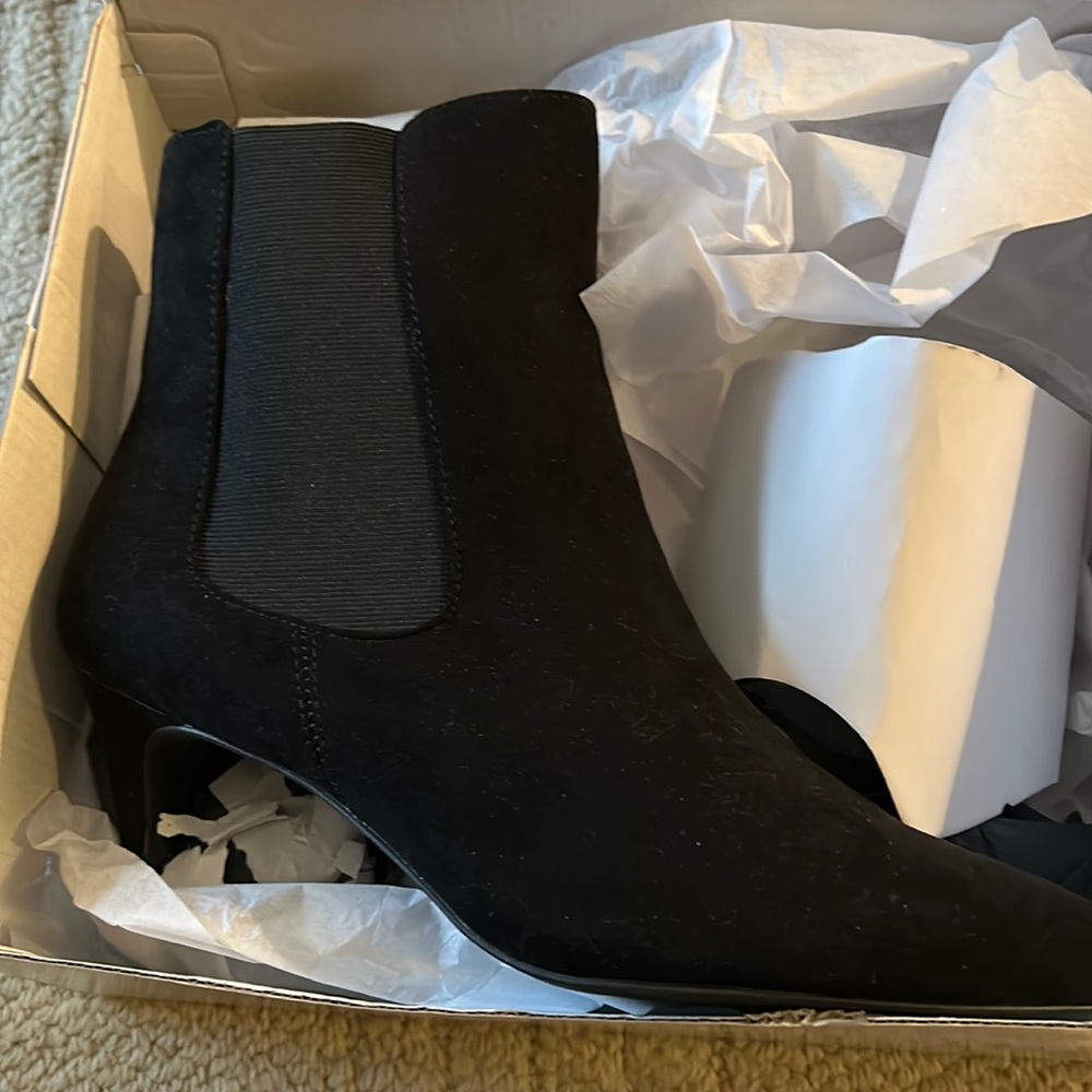 Black Gap kitten heel booties